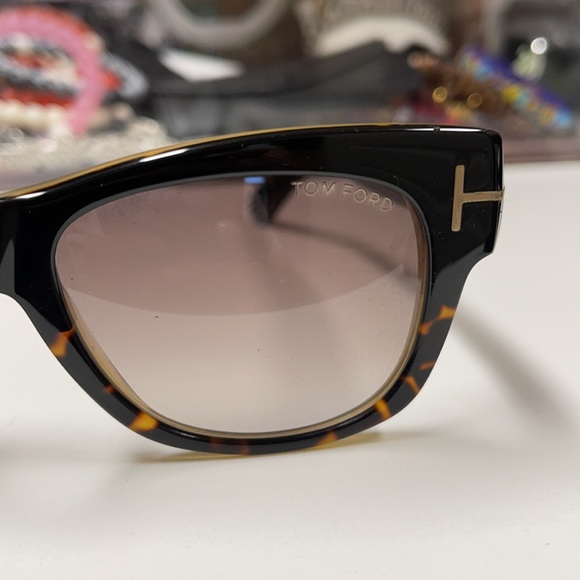 Barely used Tom Ford sunglasses. main image 2